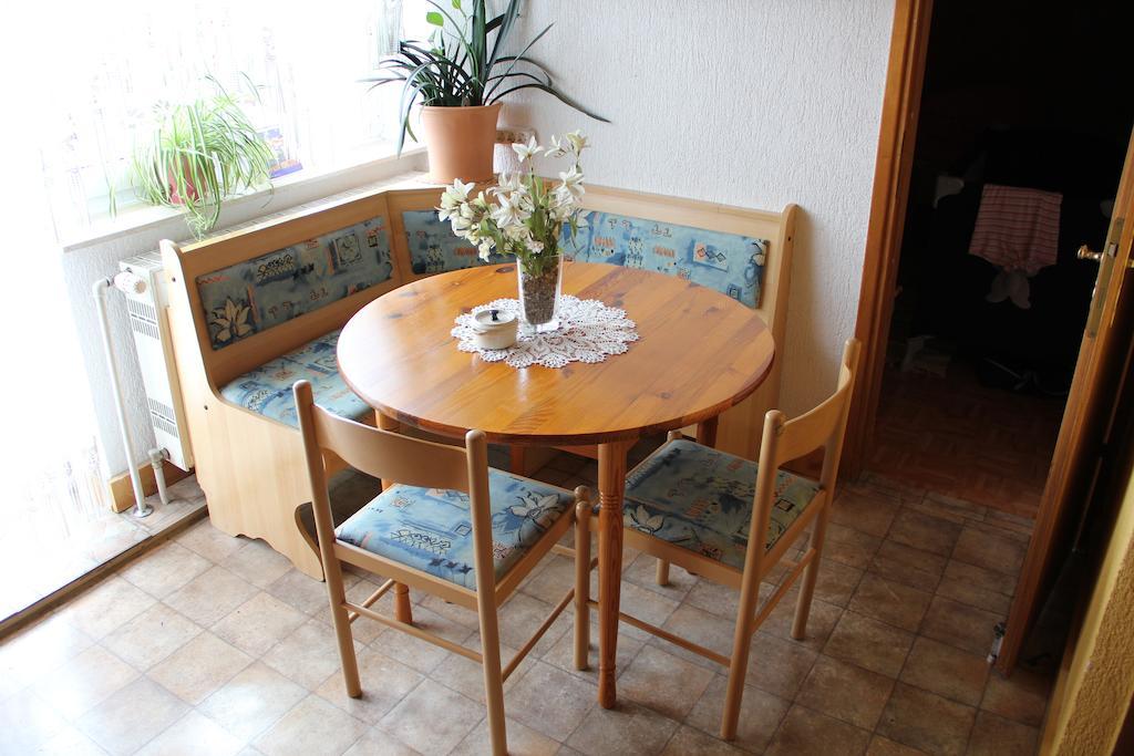 Mekina Guesthouse Μαριμπόρ Δωμάτιο φωτογραφία