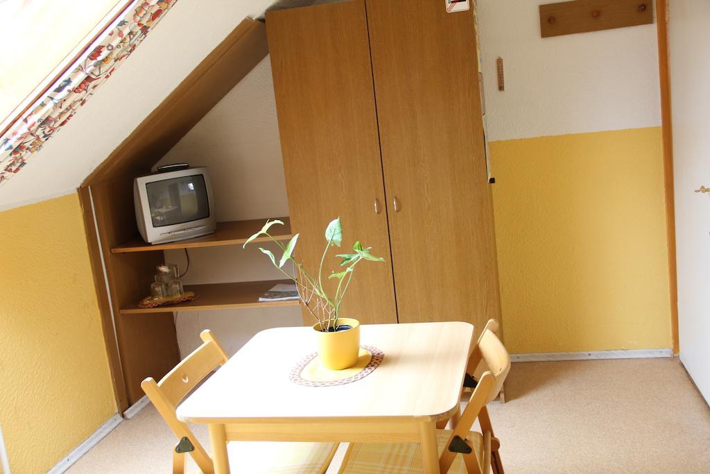 Mekina Guesthouse Μαριμπόρ Δωμάτιο φωτογραφία