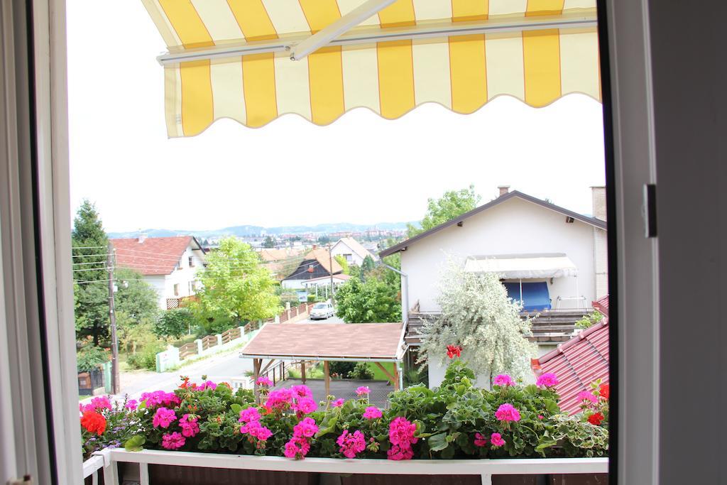 Mekina Guesthouse Μαριμπόρ Δωμάτιο φωτογραφία
